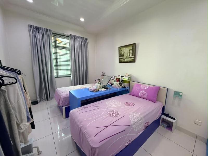 Semi-Detached House for Sale in Taman Gaya (Ulu Tiram) - May Phing - Bedroom - PropertyGuru.com.my