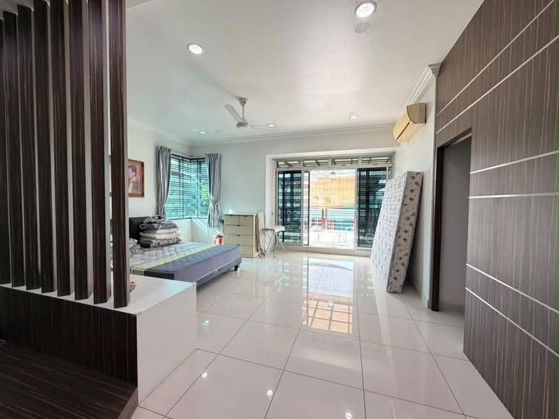 Semi-Detached House for Sale in Taman Gaya (Ulu Tiram) - May Phing - Bedroom - PropertyGuru.com.my