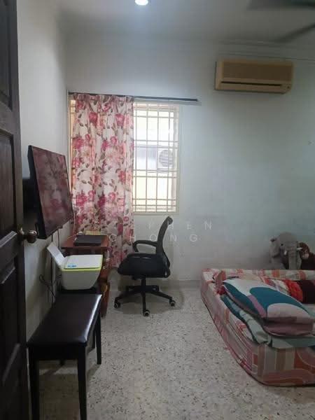 Semi-Detached House for Sale in Taman Perling (Perling) - Stephen Chong - Study - PropertyGuru.com.my