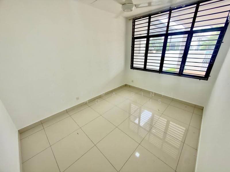 Rumah Berkembar untuk Dijual di Bandar Tasik Kesuma (Beranang) - Maizura binti Mohd Darus - Interior - PropertyGuru.com.my
