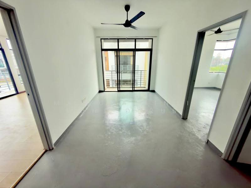 Rumah Berkembar untuk Dijual di Bandar Tasik Kesuma (Beranang) - Maizura binti Mohd Darus - Living Room - PropertyGuru.com.my