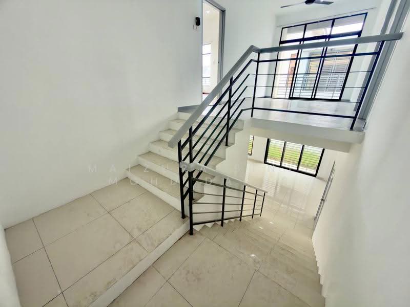 Rumah Berkembar untuk Dijual di Bandar Tasik Kesuma (Beranang) - Maizura binti Mohd Darus - Interior - PropertyGuru.com.my