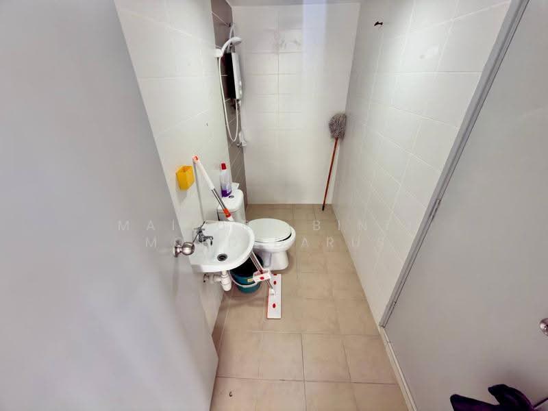 Rumah Berkembar untuk Dijual di Bandar Tasik Kesuma (Beranang) - Maizura binti Mohd Darus - Bathroom - PropertyGuru.com.my
