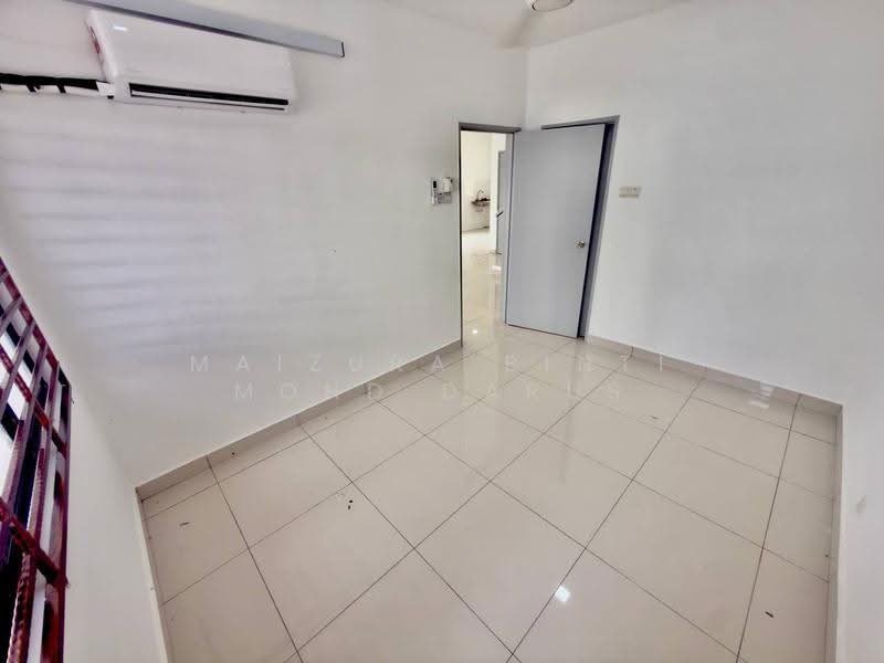 Rumah Berkembar untuk Dijual di Bandar Tasik Kesuma (Beranang) - Maizura binti Mohd Darus - Interior - PropertyGuru.com.my