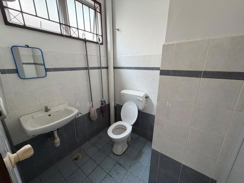 2-storey Terraced House for Sale in Taman Seri Jati (Batu Berendam) - Ramona Tan - Bathroom - PropertyGuru.com.my