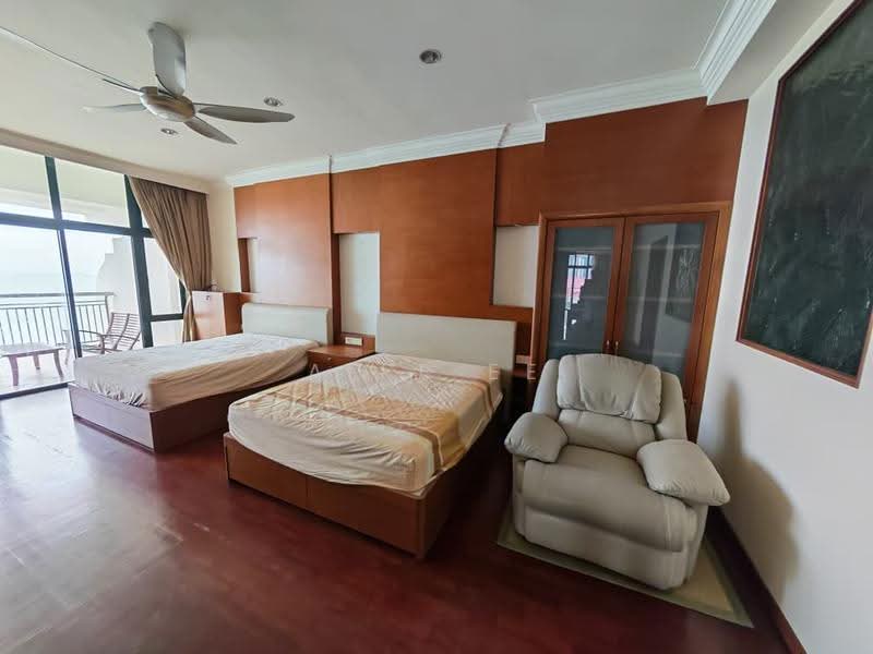 Kondominium untuk Disewa di Sri Golden Bay Condominium - A Ee Ee - Bedroom - PropertyGuru.com.my