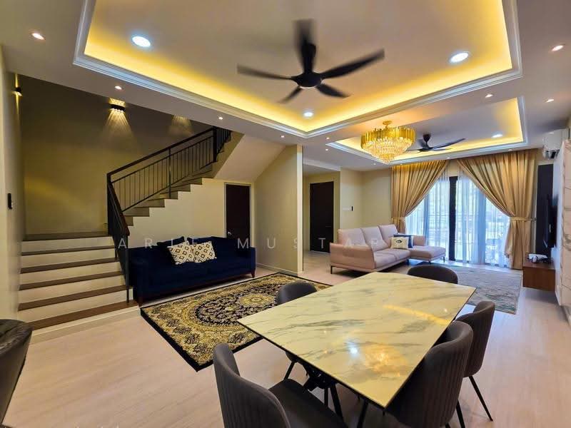 Rumah Teres 2-Tingkat untuk Dijual di Serene Heights (Semenyih) - Arif Mustapha - Living Room - PropertyGuru.com.my