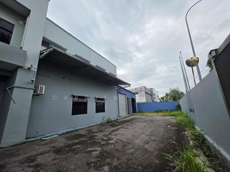 Kilang untuk Disewa di Sungai Tiram (Ulu Tiram) - Carrien Siow - Exterior - PropertyGuru.com.my