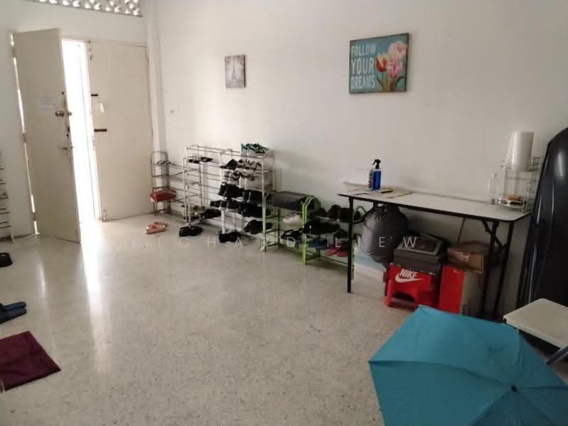 2-storey Terraced House for Sale in Seksyen 17 (Petaling Jaya) - Richard Liew - Entrance - PropertyGuru.com.my