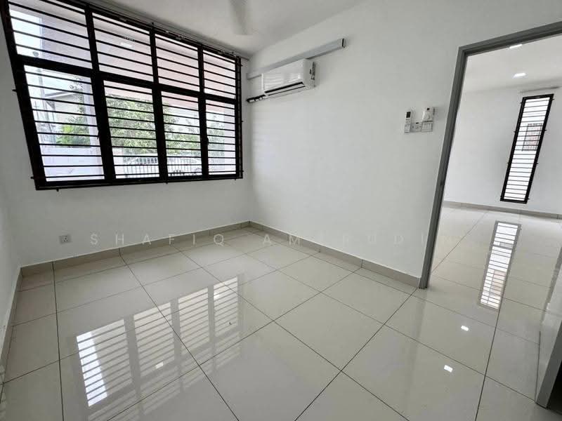 Rumah Berkembar untuk Dijual di Bandar Tasik Kesuma (Beranang) - Shafiq Amerudin - Interior - PropertyGuru.com.my