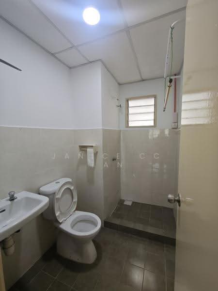 Kondominium untuk Dijual di Sierra Residency - Janice CC Tan - Bathroom - PropertyGuru.com.my