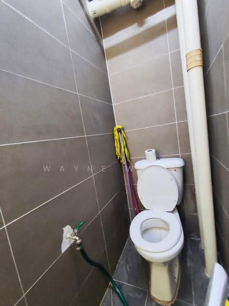 Pejabat untuk Disewa di Cheras Business Centre (Kuala Lumpur) - Wayne Wong - Bathroom - PropertyGuru.com.my