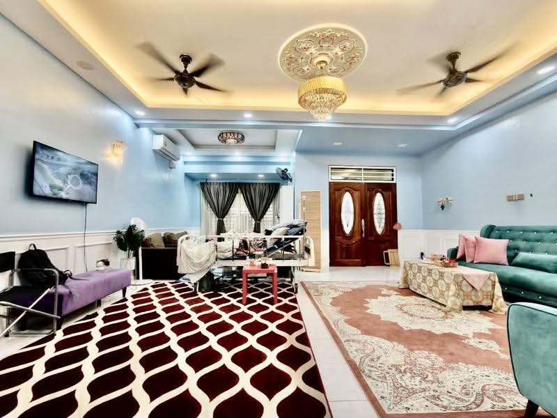 Rumah Teres 2-Tingkat untuk Dijual di Taman Perling (Perling) - Janice . - Living Room - PropertyGuru.com.my