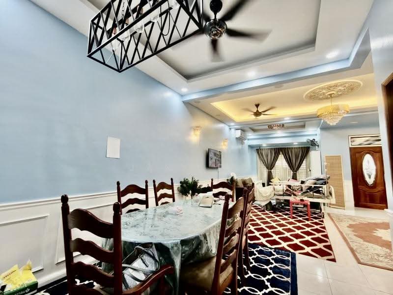 Rumah Teres 2-Tingkat untuk Dijual di Taman Perling (Perling) - Janice . - Dining Room - PropertyGuru.com.my