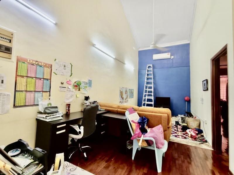Rumah Teres 2-Tingkat untuk Dijual di Taman Perling (Perling) - Janice . - Study - PropertyGuru.com.my