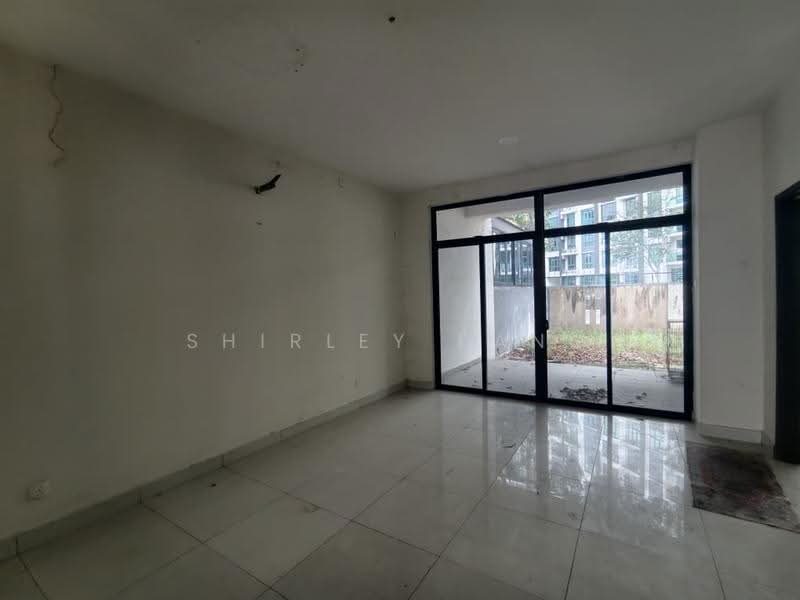 Rumah Berkembar untuk Dijual di Taman Bayu Puteri (Johor Bahru) - Shirley Pang - Living Room - PropertyGuru.com.my
