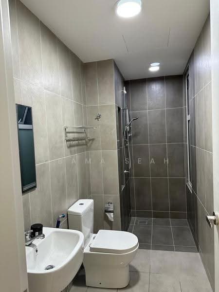 Kondominium untuk Disewa di Emerald Hill - Obama Seah - Bathroom - PropertyGuru.com.my