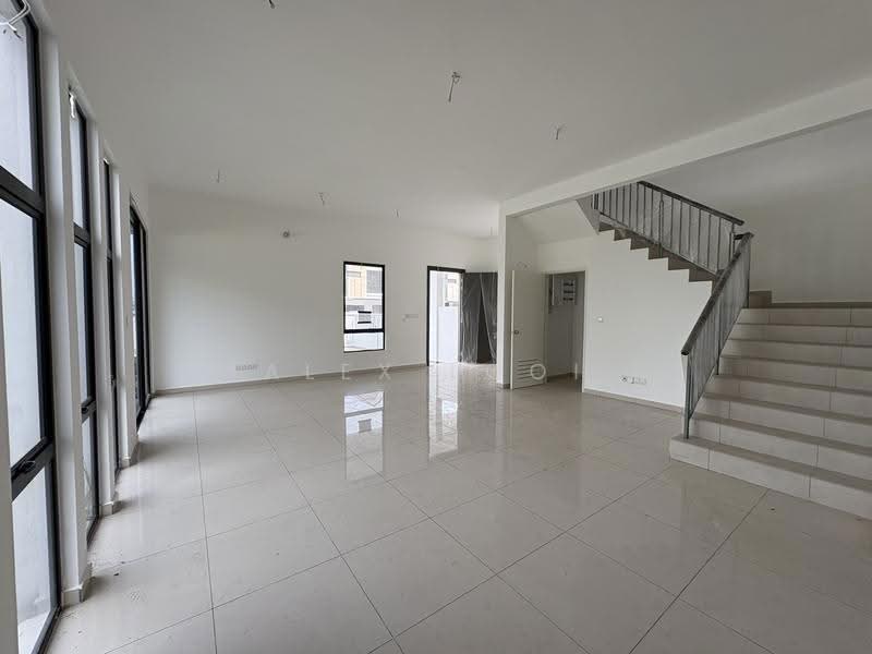 Rumah Teres untuk Dijual di Taman Desa Tebrau (Tebrau) - Alex Looi - Living Room - PropertyGuru.com.my