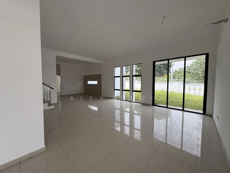 Rumah Teres untuk Dijual di Taman Desa Tebrau (Tebrau) - Alex Looi - Living Room - PropertyGuru.com.my