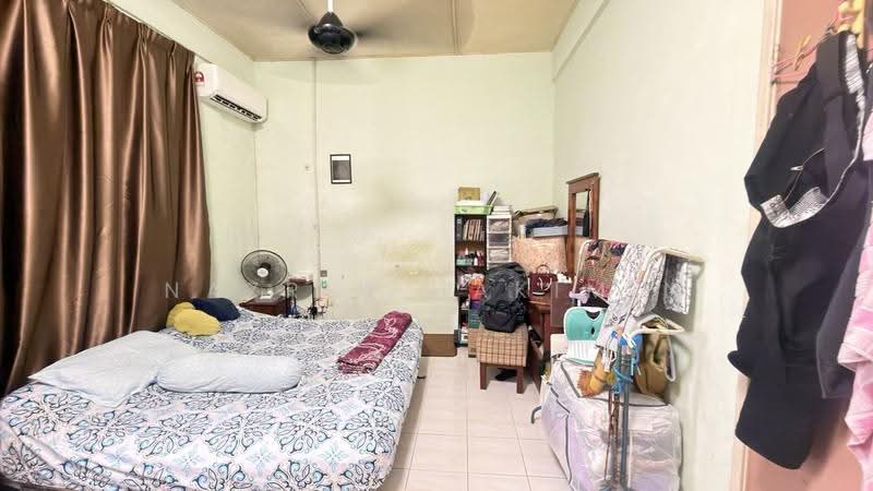 2-storey Terraced House for Sale in Bandar Saujana Putra (Tanjong Duabelas) - Nazrin Hakimin - Bedroom - PropertyGuru.com.my