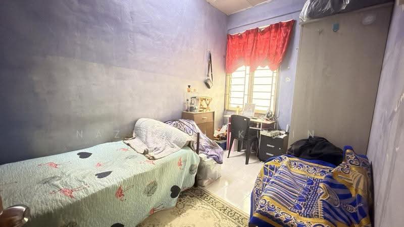 2-storey Terraced House for Sale in Bandar Saujana Putra (Tanjong Duabelas) - Nazrin Hakimin - Bedroom - PropertyGuru.com.my