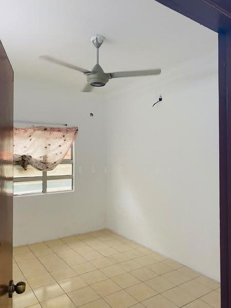 Pangsapuri untuk Dijual di Vista Indah Putra - Stella Sit - Interior - PropertyGuru.com.my