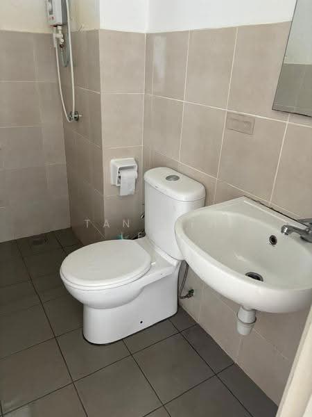 Apartment for Sale at Safira Apartment - Tan Siew Leng - Bathroom - PropertyGuru.com.my