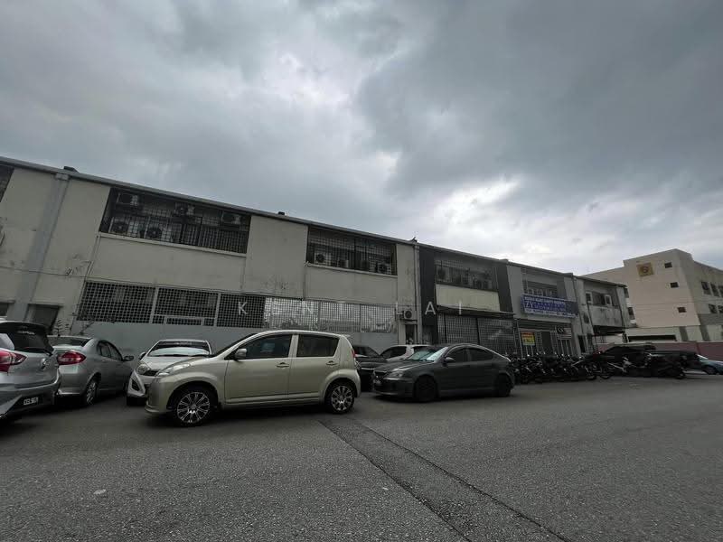 Kilang Teres untuk Disewa di Taman Perindustrian Puchong Utama (Puchong) - Kent Lai - PropertyGuru.com.my