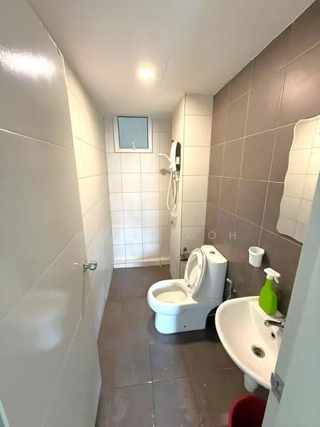 Condominium for Rent at Fairview Residence - Adren Goh - Bathroom - PropertyGuru.com.my