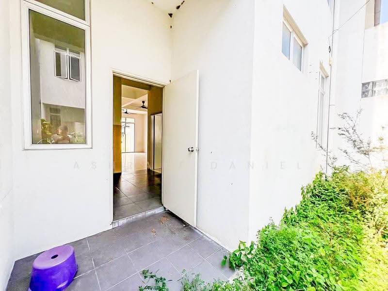 2-storey Terraced House for Sale in Bandar Mahkota (Banting) - Ashraff Daniel - PropertyGuru.com.my