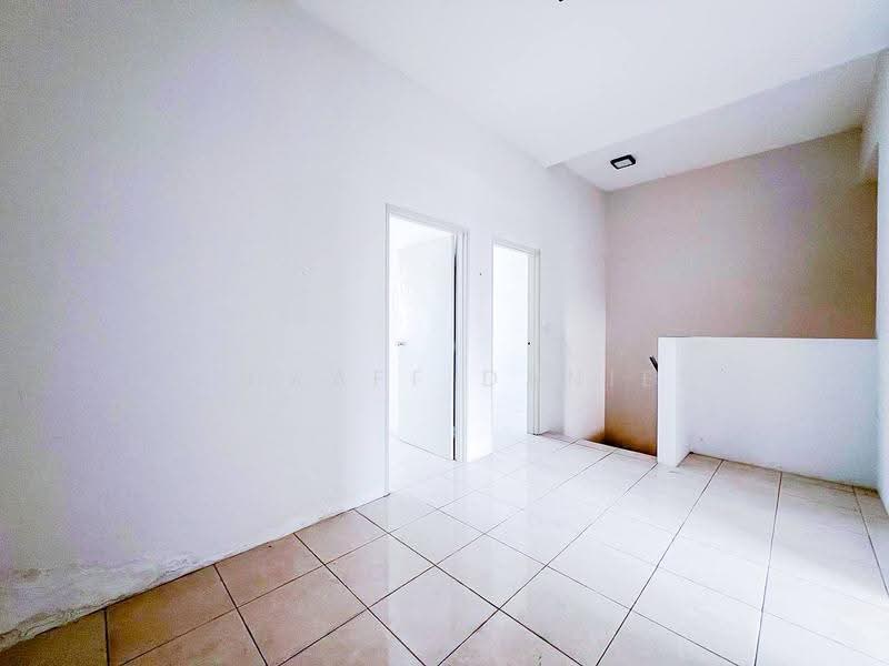 2-storey Terraced House for Sale in Bandar Mahkota (Banting) - Ashraff Daniel - PropertyGuru.com.my
