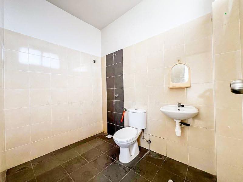 2-storey Terraced House for Sale in Bandar Mahkota (Banting) - Ashraff Daniel - PropertyGuru.com.my