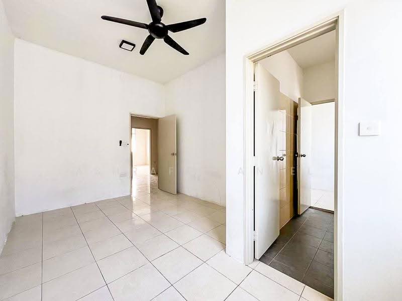 2-storey Terraced House for Sale in Bandar Mahkota (Banting) - Ashraff Daniel - PropertyGuru.com.my