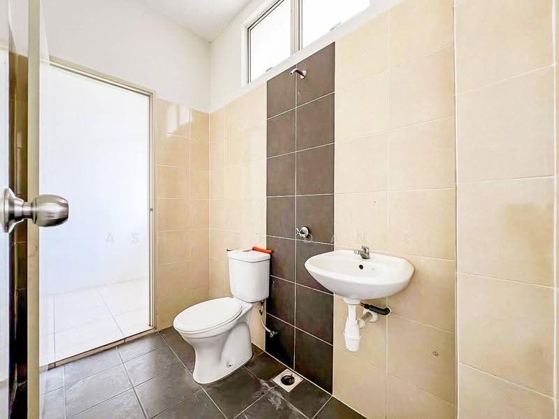 2-storey Terraced House for Sale in Bandar Mahkota (Banting) - Ashraff Daniel - PropertyGuru.com.my