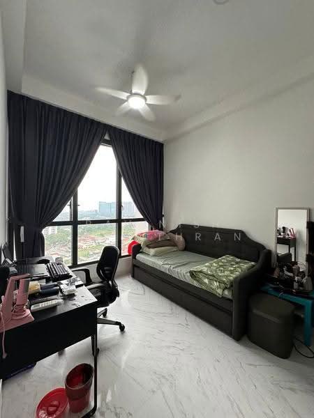 Kediaman Servis untuk Dijual di Setia Sky 88 - Ravinish Ravinthran - Study - PropertyGuru.com.my