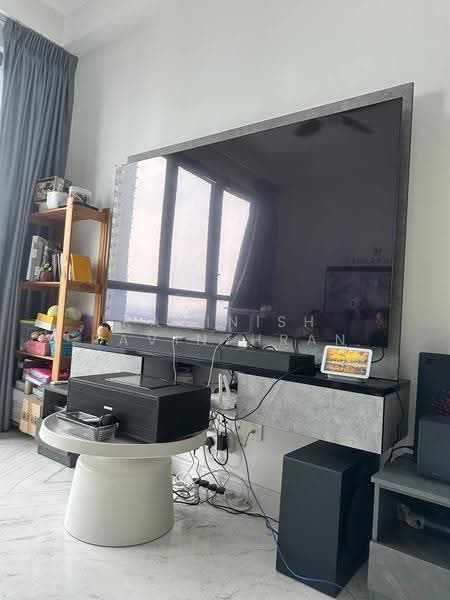Kediaman Servis untuk Dijual di Setia Sky 88 - Ravinish Ravinthran - Living Room - PropertyGuru.com.my