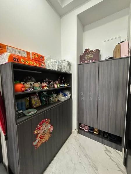 Kediaman Servis untuk Dijual di Setia Sky 88 - Ravinish Ravinthran - Entrance - PropertyGuru.com.my