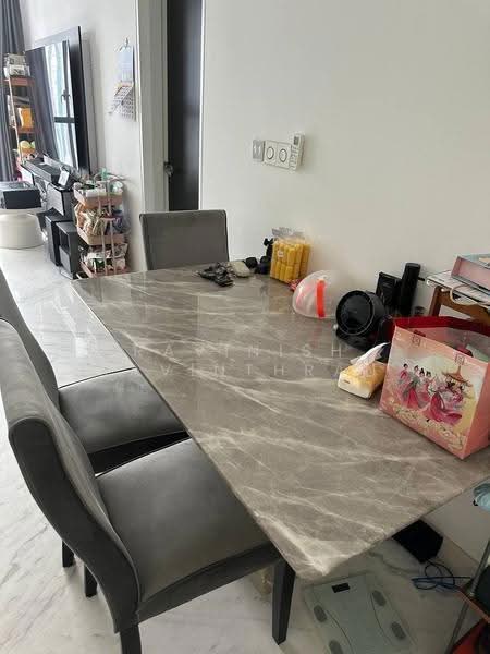 Kediaman Servis untuk Dijual di Setia Sky 88 - Ravinish Ravinthran - Dining Room - PropertyGuru.com.my