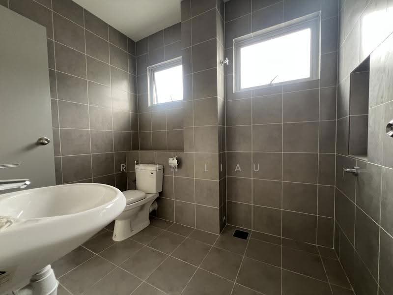 Rumah Teres 2-Tingkat untuk Disewa di Klang (Selangor) - Rain Liau - Bathroom - PropertyGuru.com.my