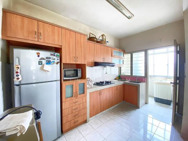 Condominium for Sale at Platinum Hill PV 5 - Nazrin Hakimin - Kitchen - PropertyGuru.com.my