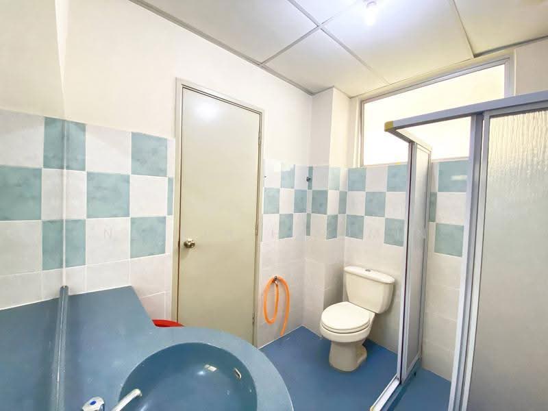 Condominium for Sale at Platinum Hill PV 5 - Nazrin Hakimin - Bathroom - PropertyGuru.com.my