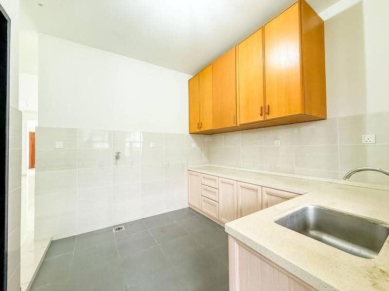 2-storey Terraced House for Sale in Denai Alam (Shah Alam) - Arif Mustapha - Kitchen - PropertyGuru.com.my