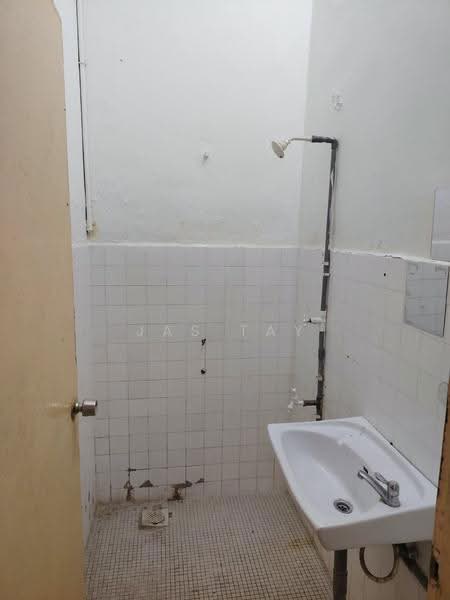 Rumah Teres 1-Tingkat untuk Dijual di Plentong (Johor) - Jas Tay - Bathroom - PropertyGuru.com.my