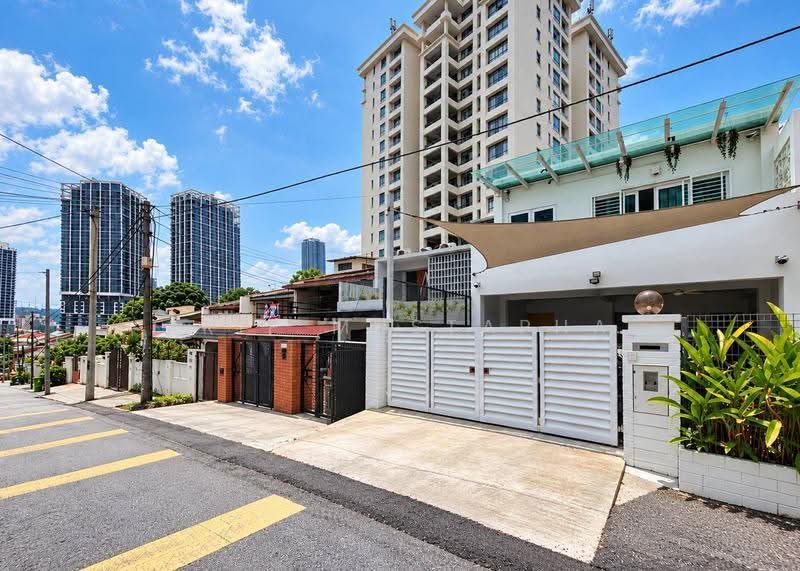 2-storey Terraced House for Sale in Taman Seputeh (Seputeh) - Arif Mustapha - Exterior - PropertyGuru.com.my