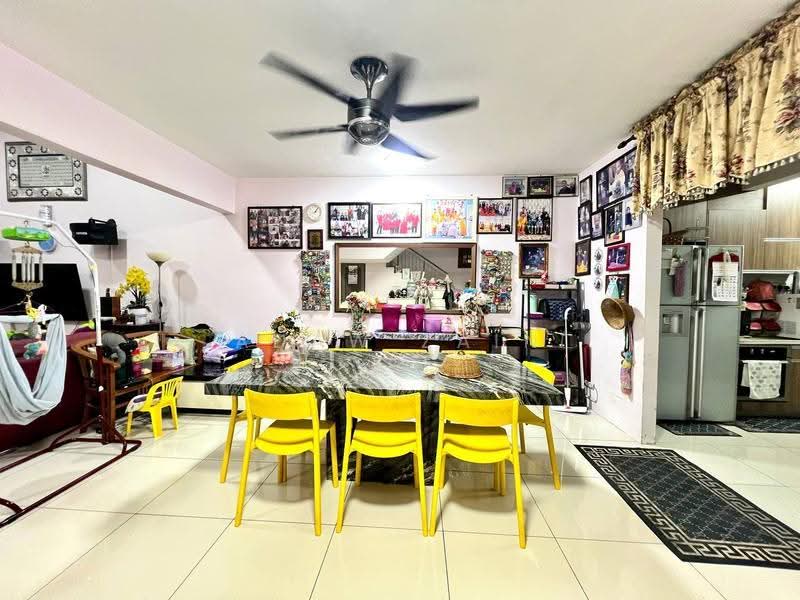 2.5-storey Terraced House for Sale in Seksyen 7 (Shah Alam) - Adaw Zain - Dining Room - PropertyGuru.com.my