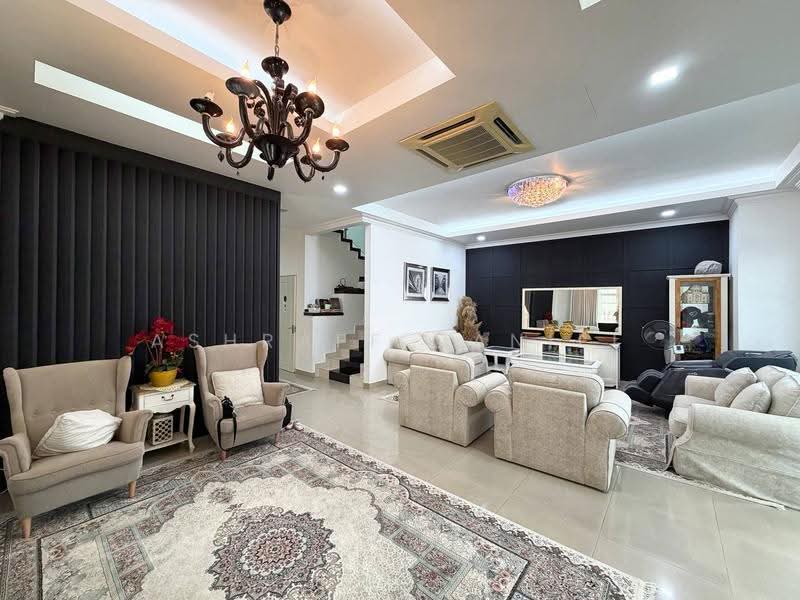 Bungalow House for Sale in Bandar Putra Permai (Seri Kembangan) - Ashraff Daniel - Living Room - PropertyGuru.com.my