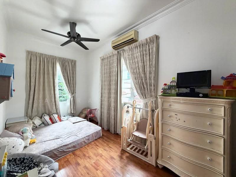 Bungalow House for Sale in Bandar Putra Permai (Seri Kembangan) - Ashraff Daniel - PropertyGuru.com.my