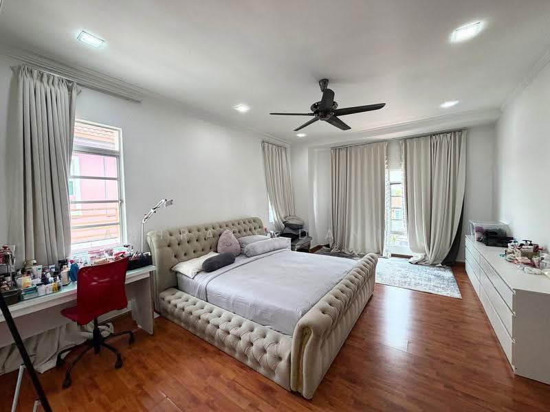 Bungalow House for Sale in Bandar Putra Permai (Seri Kembangan) - Ashraff Daniel - PropertyGuru.com.my