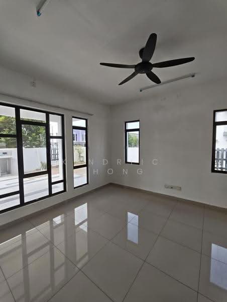 2-storey Terraced House for Sale in Hulu Langat (Selangor) - Kendriic Chong - Living Room - PropertyGuru.com.my