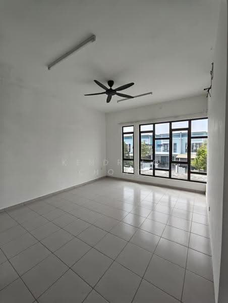 2-storey Terraced House for Sale in Hulu Langat (Selangor) - Kendriic Chong - Living Room - PropertyGuru.com.my